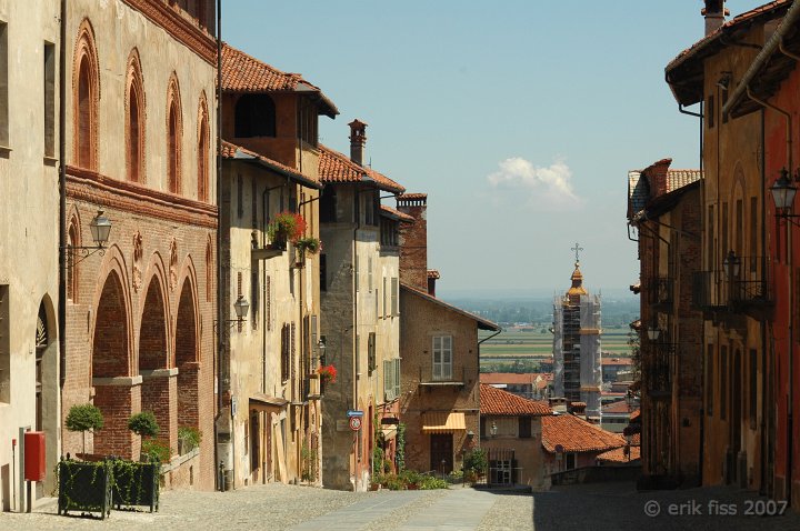 Saluzzo - click to continue